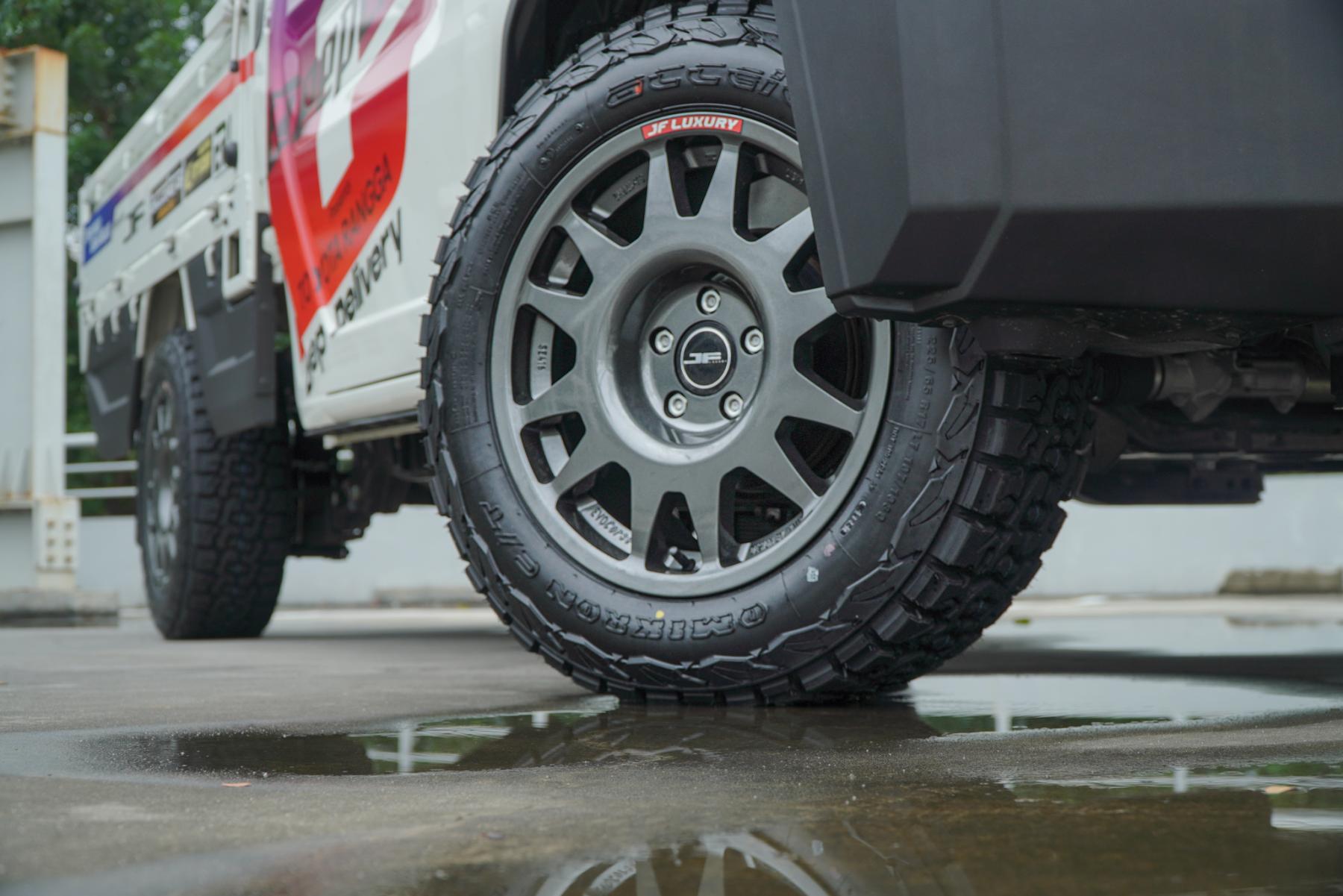 Accelera Omikron C/T on Toyota Hilux Rangga 'Deep Delivery' | Accelera ...