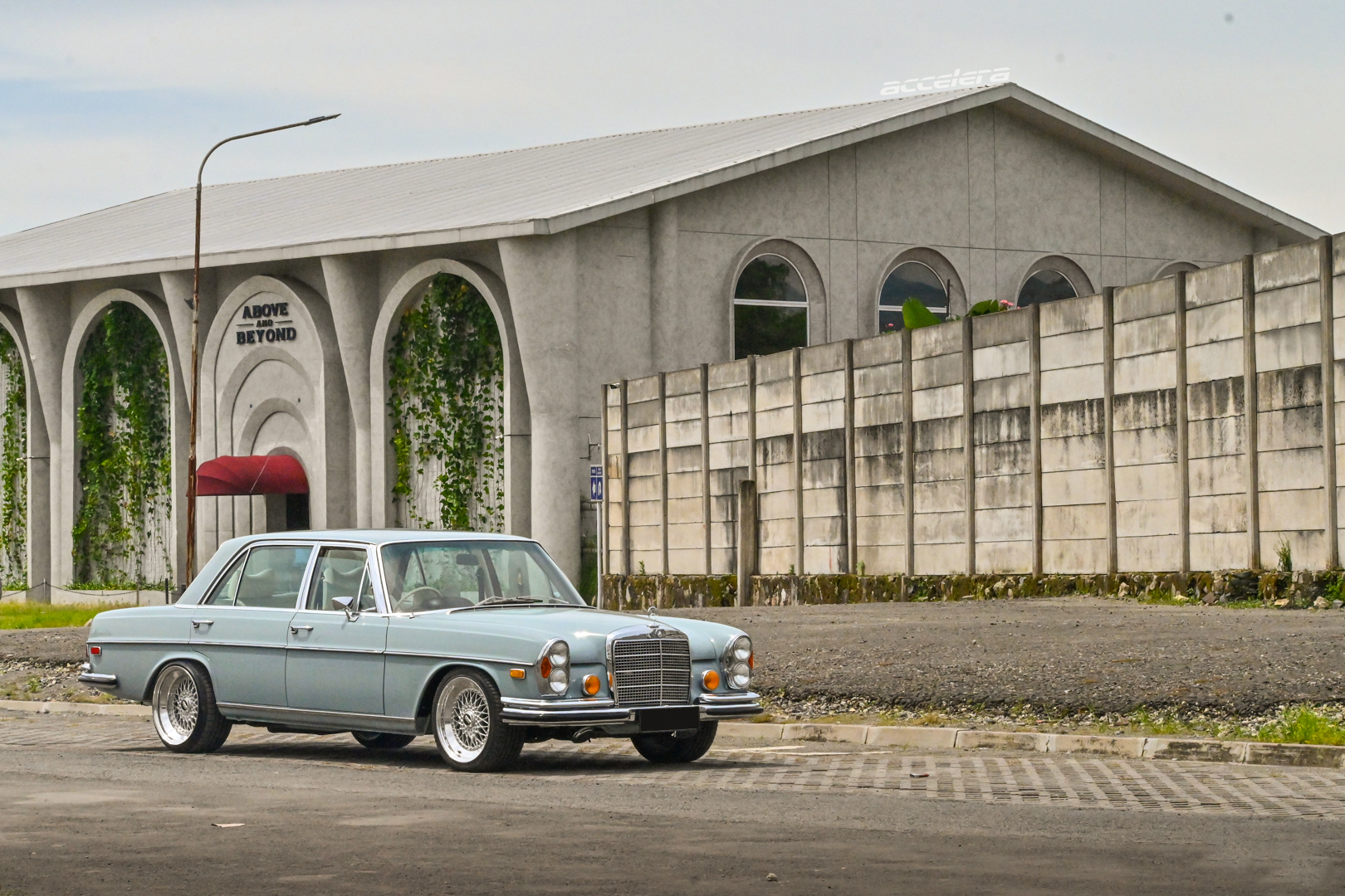 Timeless Classic, Mercedes-Benz 300SEL With BBS RS And Accelera Tyres