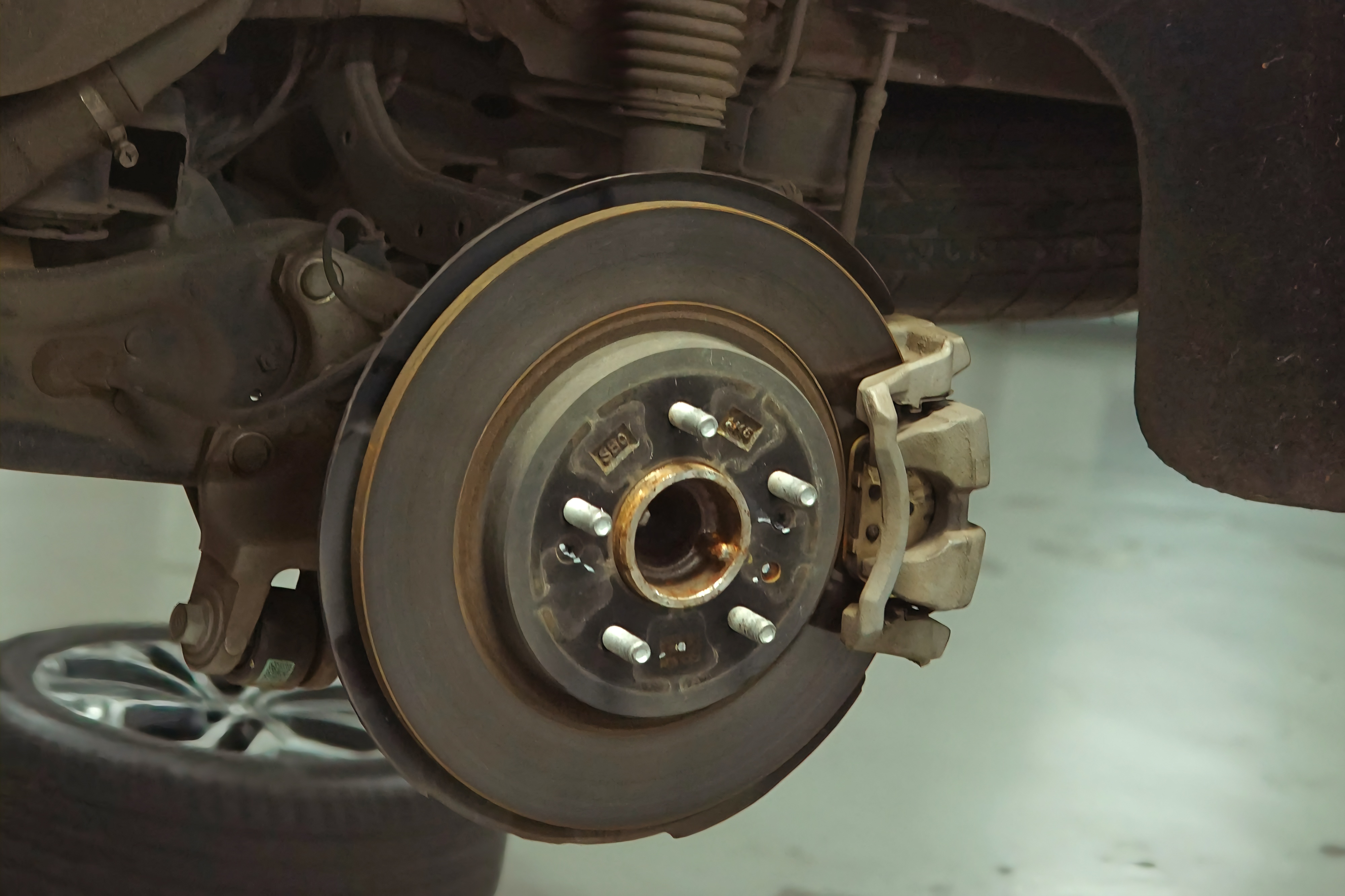 How ABS and CBS Work in Cars: Which is Safer?