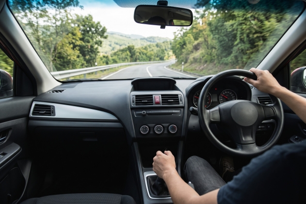 Engine Braking Explained: How It Works in Manual and Automatic Cars