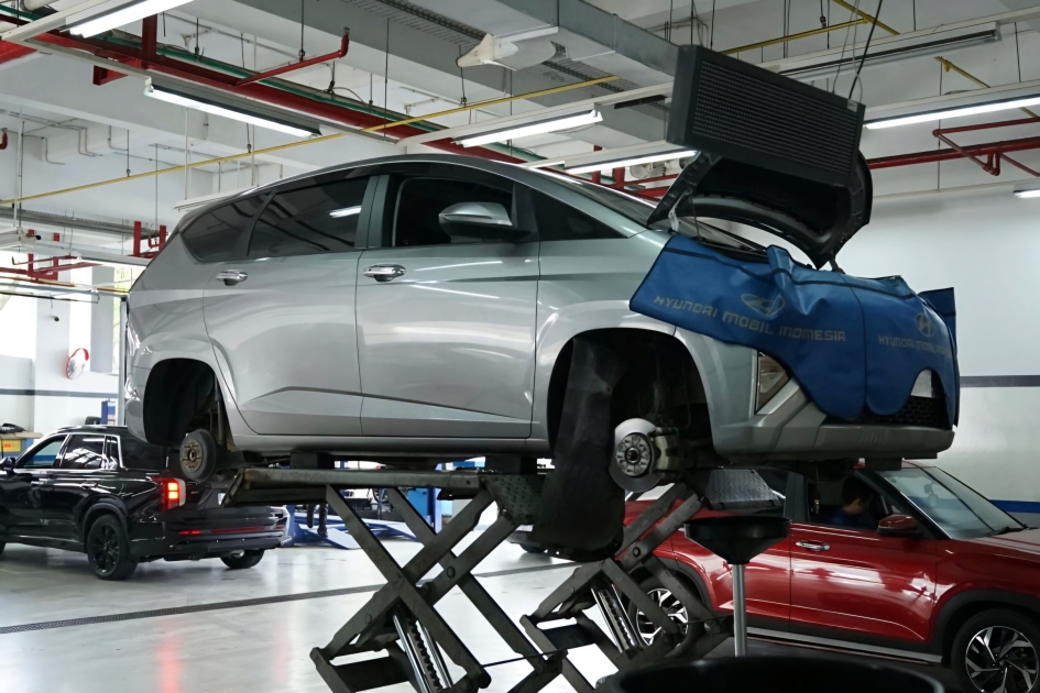 When Should Fast-Moving And Slow-Moving Car Components Be Replaced?