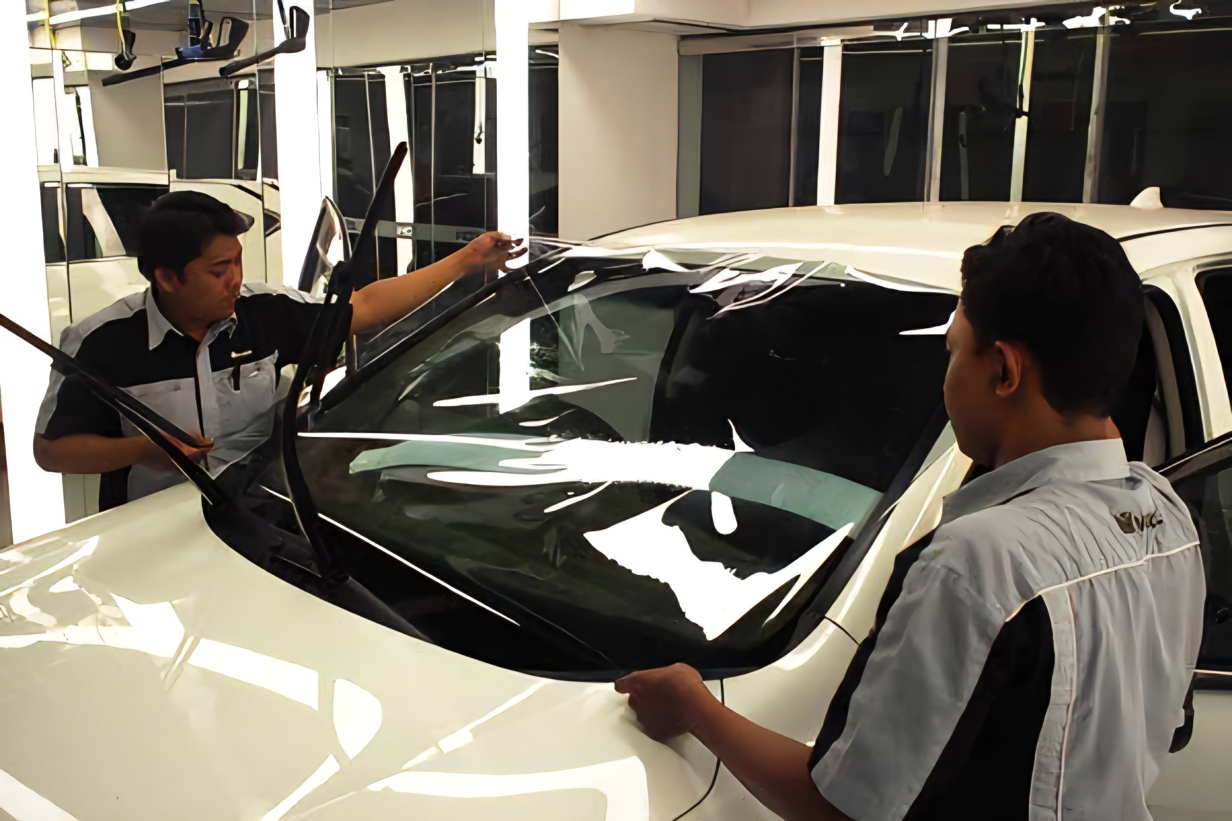 How to Fix Bubbling Car Window Tint